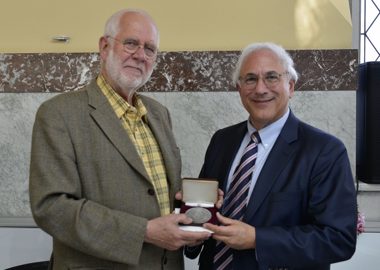 Geer Steyn Receives the Saltus Award at FIDEM 2018